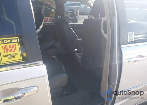 2012 Chrysler Town & Country Touring-L z USA, uszkodzony, nr VIN 2C4RC1CG8CR376159